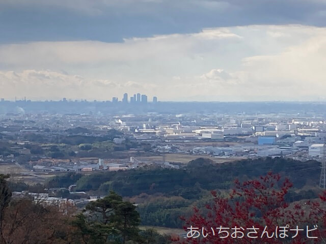 犬山市尾張信貴山泉浄院の本堂からの眺め
