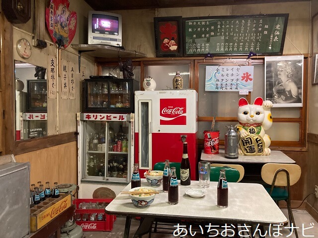 岐阜県高山昭和館の食堂